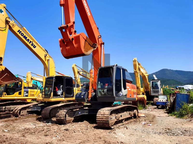 Used HITACHI ZX240-3 Original Japan Made Hitachi ZAXIS 240 ZX240 Used Excavator for Sale