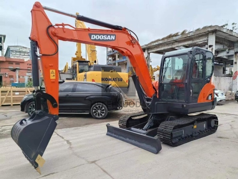 Yanmar Engine Used Doosan Excavator DX55 Micro Crawler Digger Secondhand