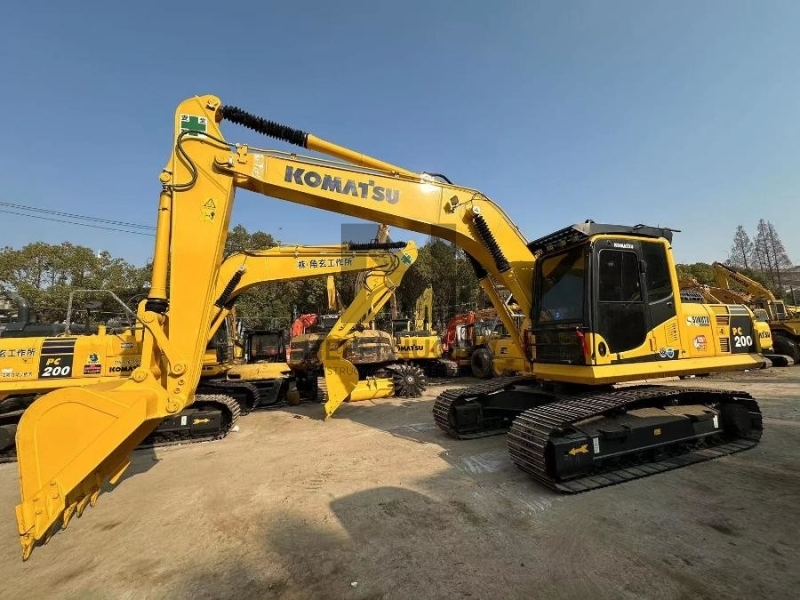 2000KW Engineering Used Komatsu Excavator Equipment PC200-8 19Tonne