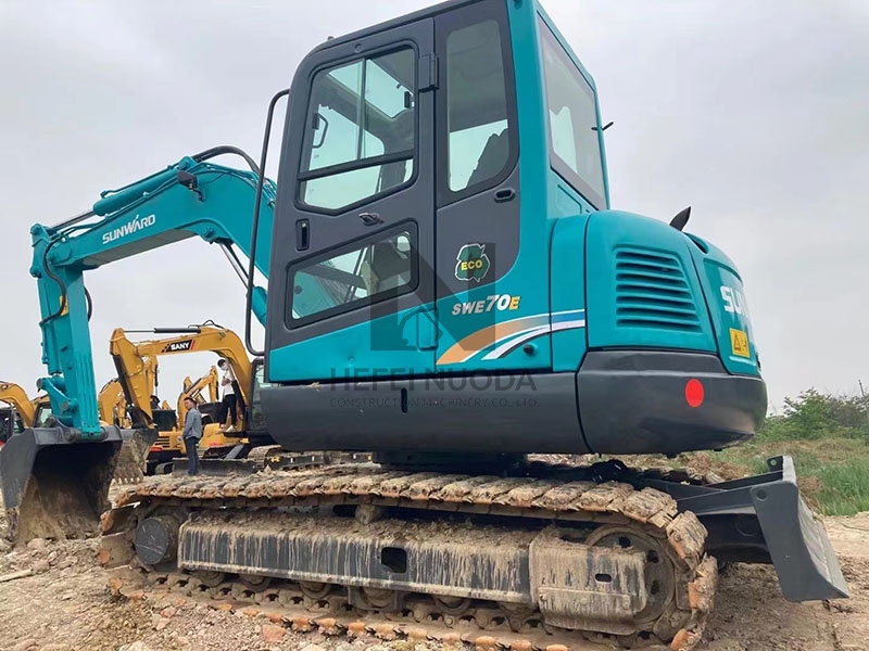 Free Shipping Original Low Price Used Excavators Good Condition Sunward Swe70E
