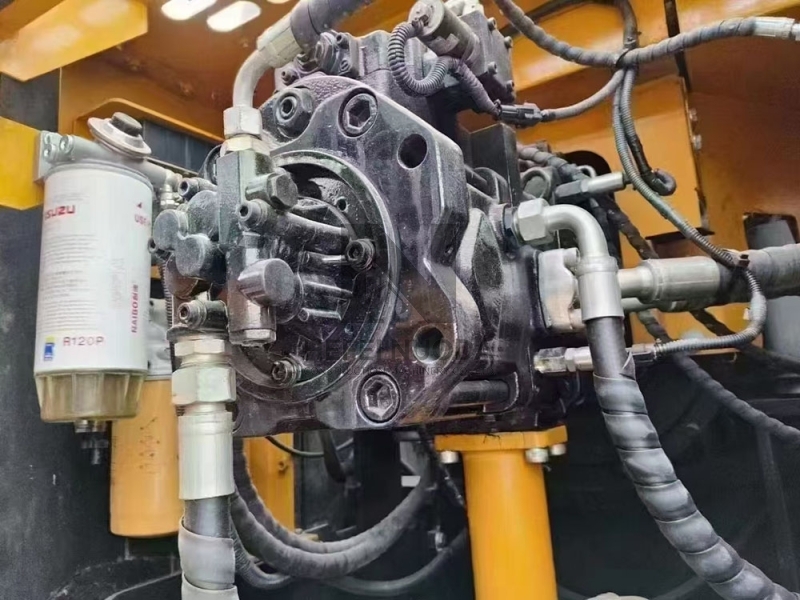 Bucket Rod Digging Force 180kN SANY 365H Used Crawler Excavator Engine Cooled to 50℃ in Desert Test