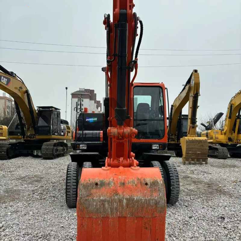 Doosan used 15ton DX150W-9C medium size hydraulic excavator