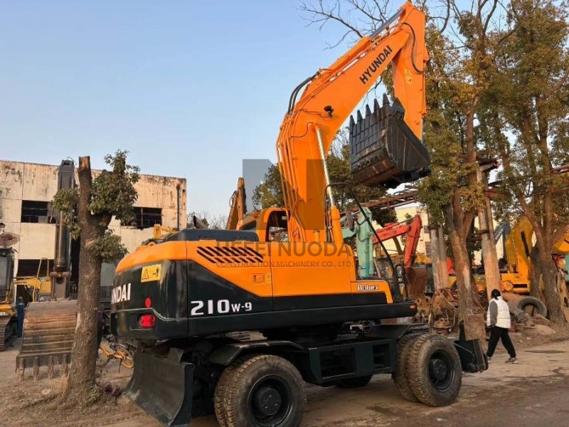 R210w-9 Wheel Used Hyundai Excavator 21950KW 21 Ton For Construction