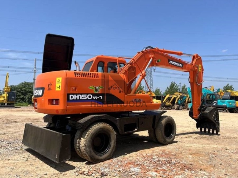 Hydraulic Terrain Wheeled Used Doosan Excavator DH150W 12Tonne
