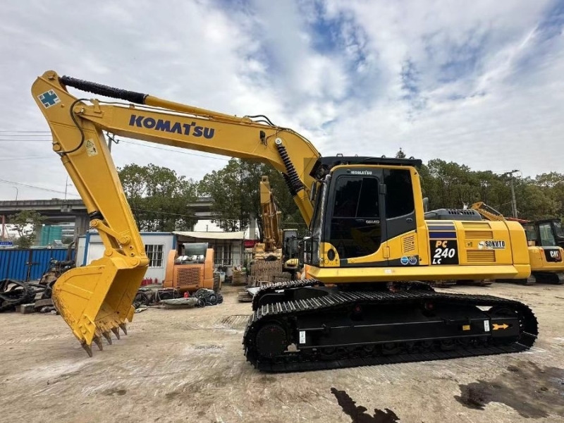 Midi Used Komatsu Excavator PC240-8 Urban Construction Machinery