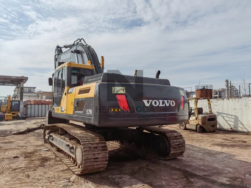 Volvo EC290B used heavy excavators crawler