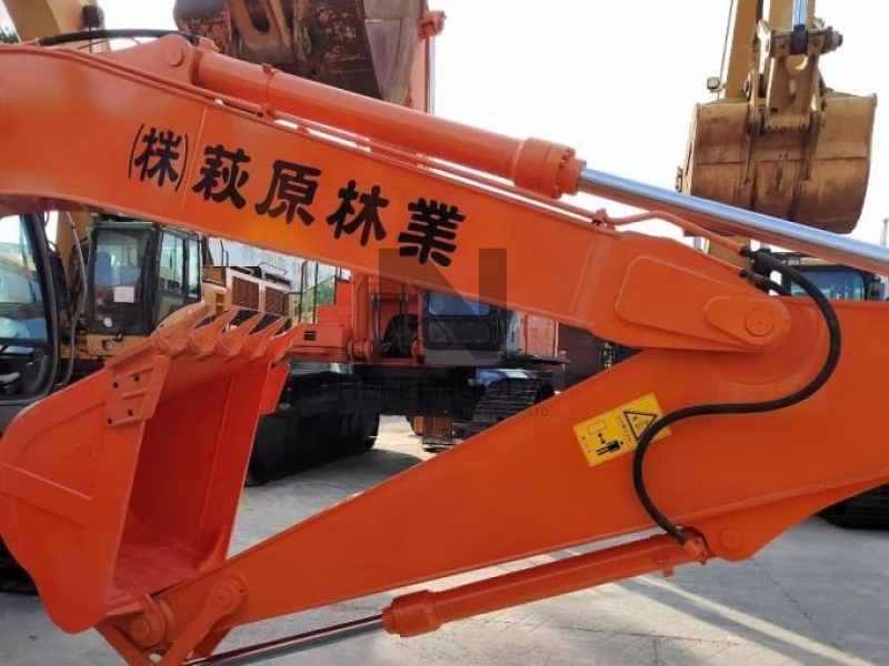 Hitachi Zx200 2nd Hand Excavator 20 Ton Repossessed Construction Digger Machine
