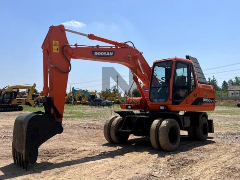 Hydraulic Terrain Wheeled Used Doosan Excavator DH150W 12Tonne