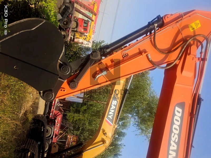 1750KW DX340LC Old Used Doosan Excavator Backhoe Crawler For Digging