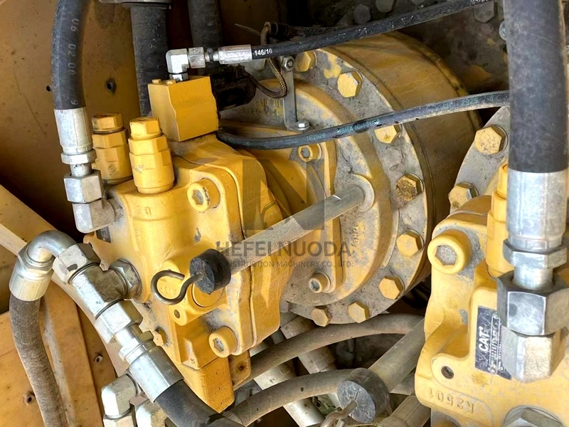 Used CAT Heavy Equipment Crawler Excavator 374d  Digger for Sale