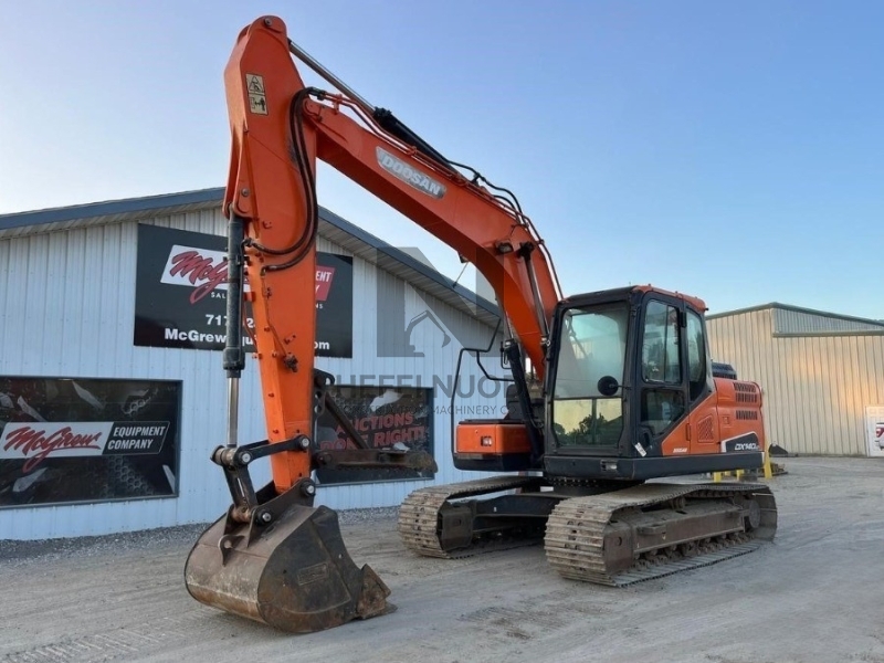 Used Doosan DX140LC Ground Digging Machine 2nd Hand Diggers Excavator