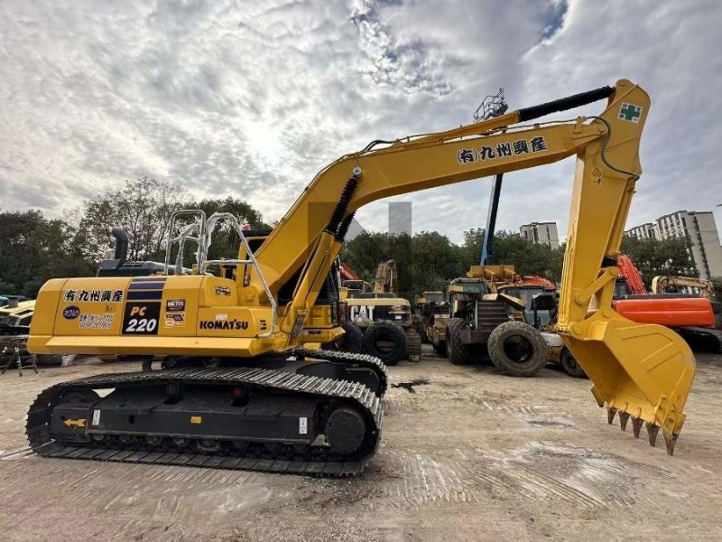 22Ton Used Crawler Excavator Komatsu PC220-8 Secondhand Construction Machinery
