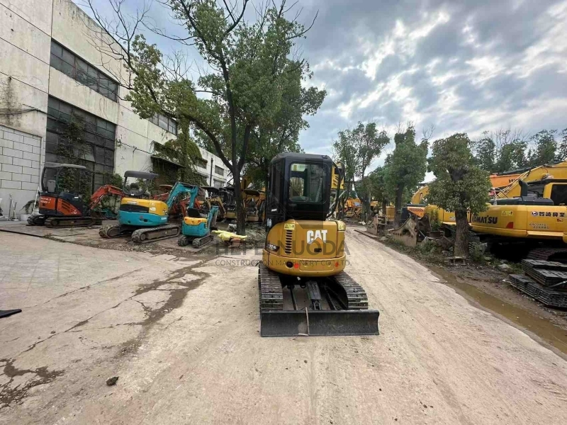 3150KG Caterpillar 303 Mini Used Excavator Second Hand Micro Digger