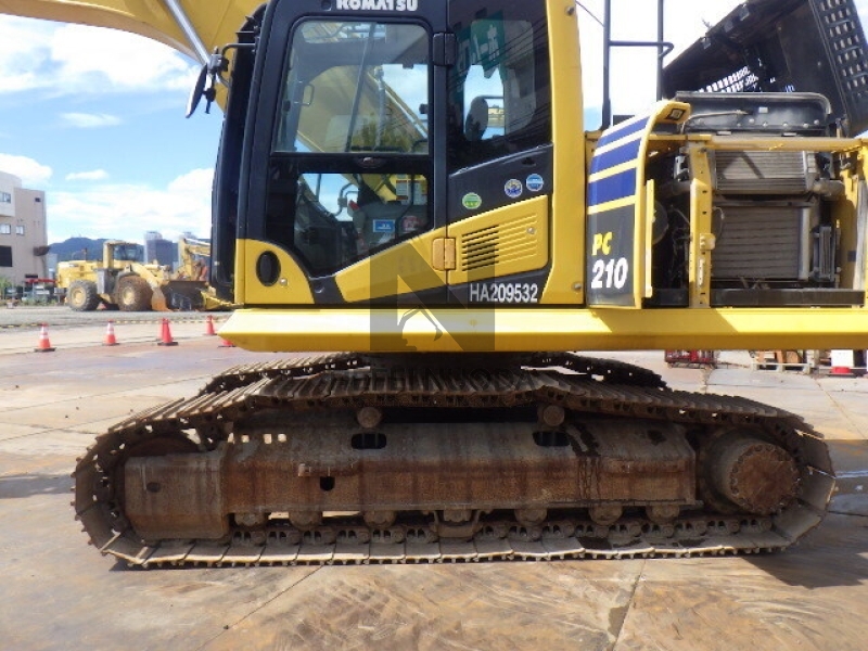 Japan Imported Original Digger Used PC210-11 Komatsu Excavator For Sale