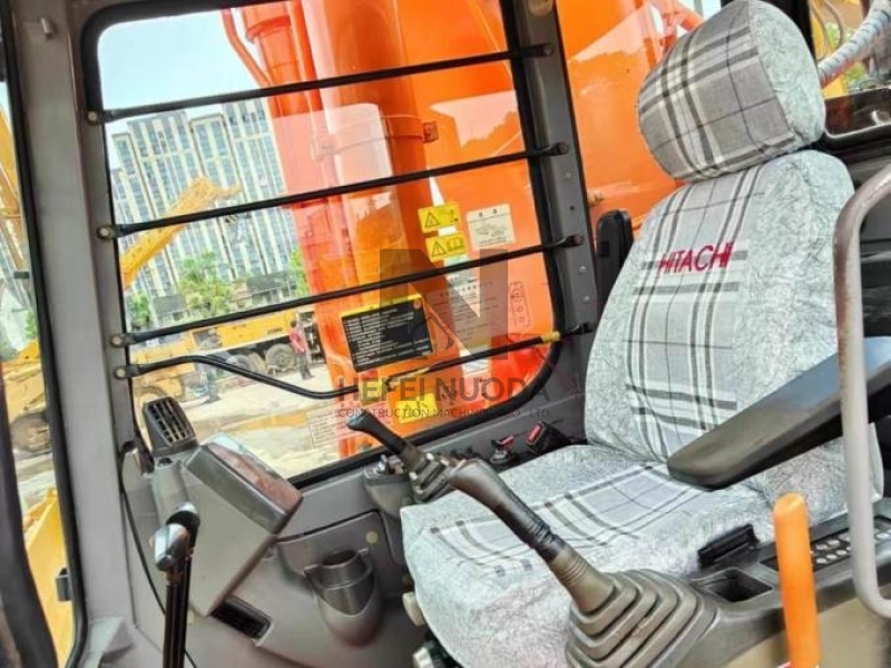 Large Scale Repossessed Hitachi Zx450 Equipment Trader Excavator 45Ton Isuzu Engine