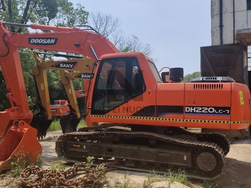 Korea Used Doosan Excavator DH220LC Crawler Machine For Mining