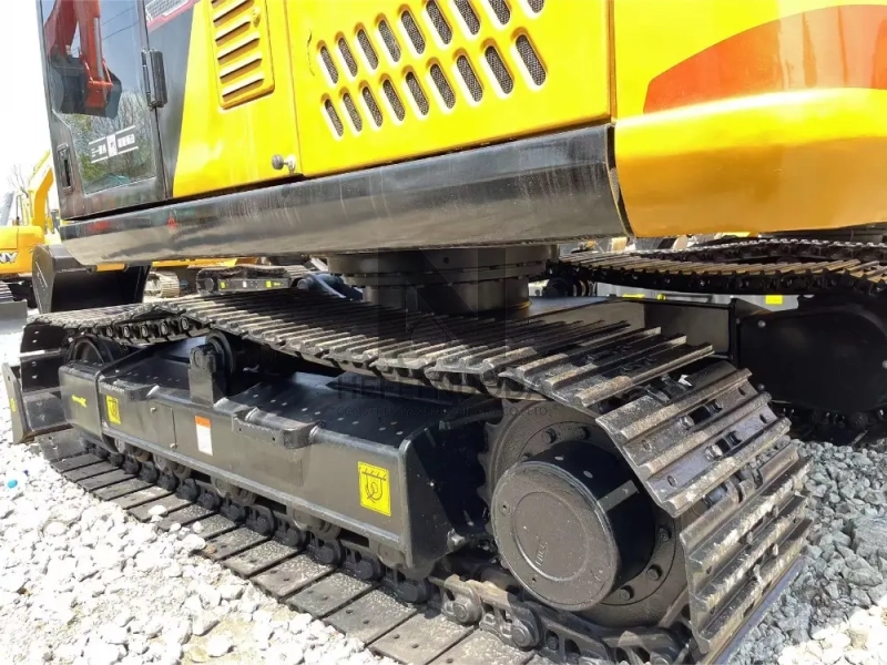 used China Second Hand Sany SY95 9.5ton Mini Excavator for Sale at a low price