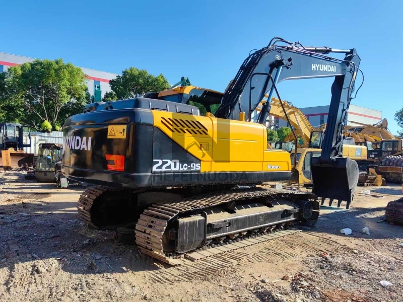 Korean brand Hyundai 220 stable performance good quality adapt to a variety of harsh environments cheap price 
