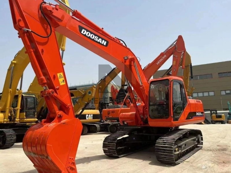Doosan DH220LC Used Hydraulic Excavator Equipment Second Hand Diggers