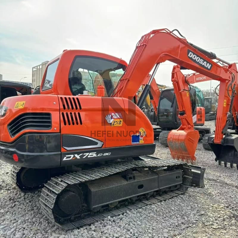 Powerful second-hand 7ton wheeled crawler DX75 excavator for sale