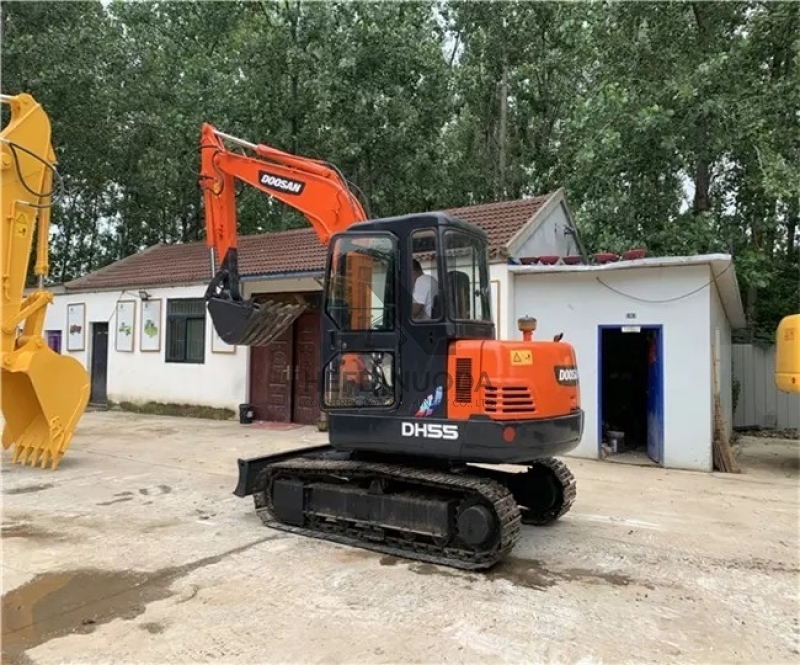 40.5KW Mini Used Excavator Doosan DH55 Second Hand Mini Digger