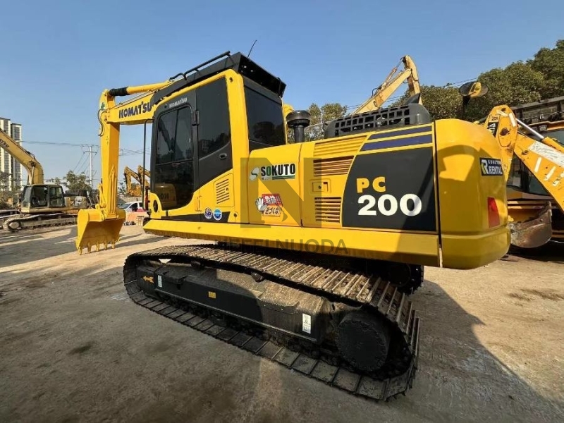 2000KW Engineering Used Komatsu Excavator Equipment PC200-8 19Tonne