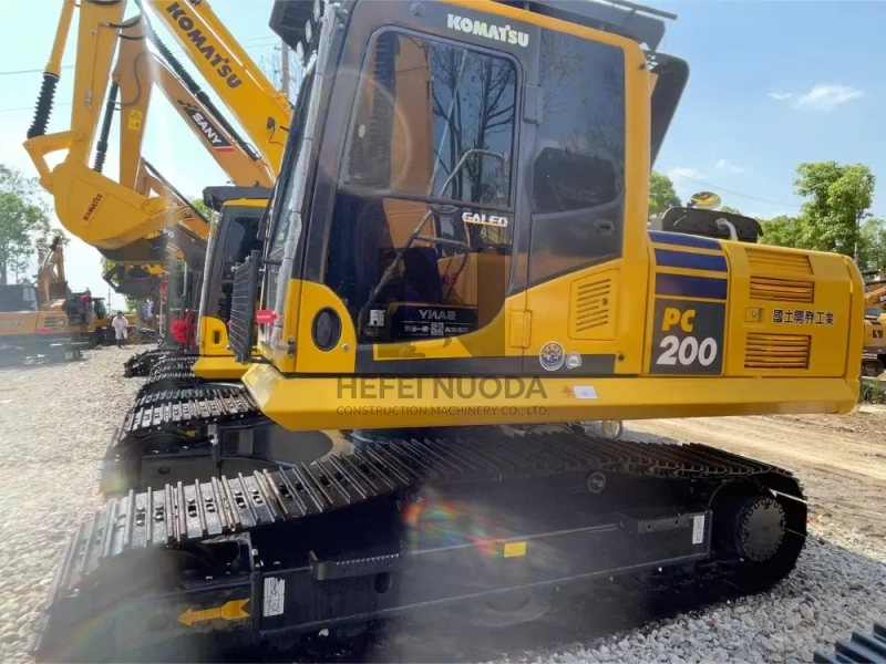 Japanese Hydraulic Used Komatsu PC200-8 Excavator Machine 2000KW 19Tonne