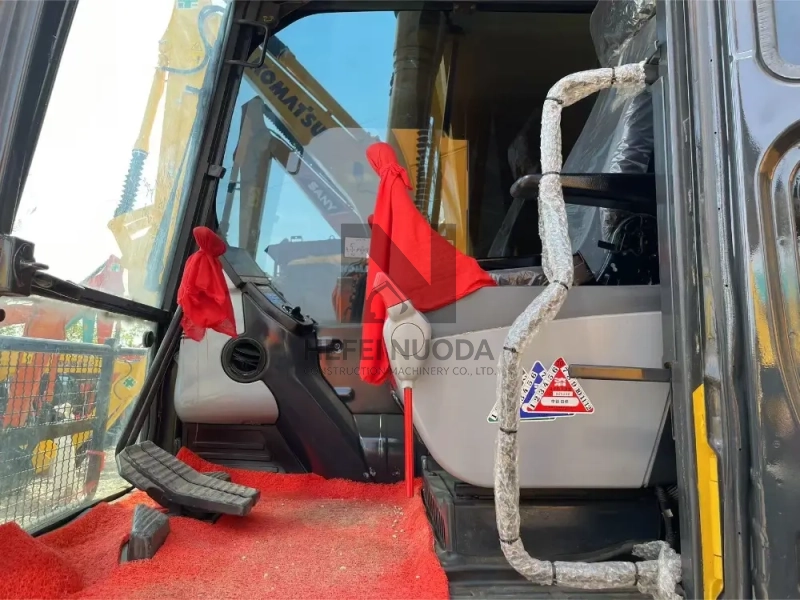 Japanese Hydraulic Used Komatsu PC200-8 Excavator Machine 2000KW 19Tonne