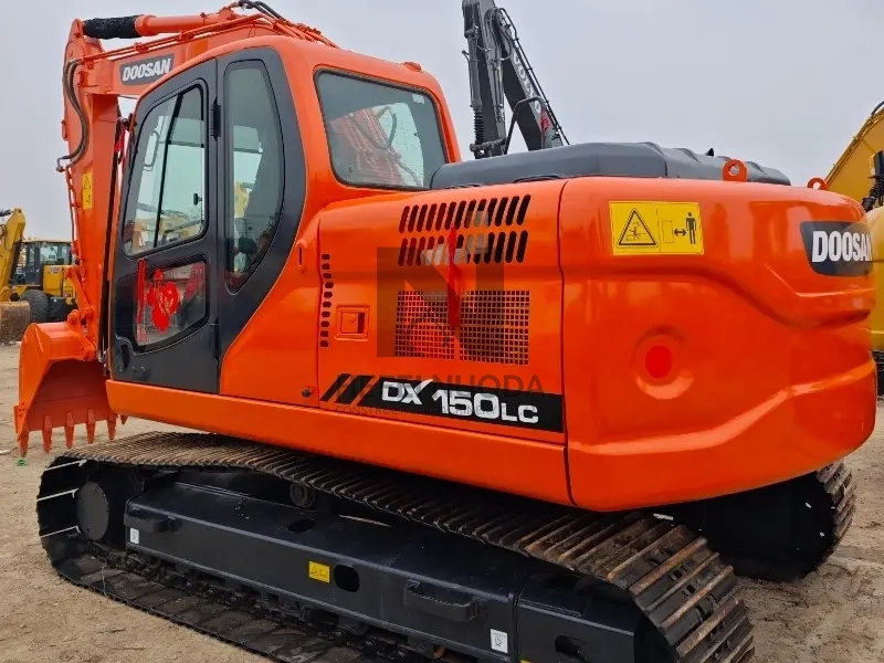 Doosan 15ton DX150 Almost New large crawler excavator made in Korea for sale with fair price