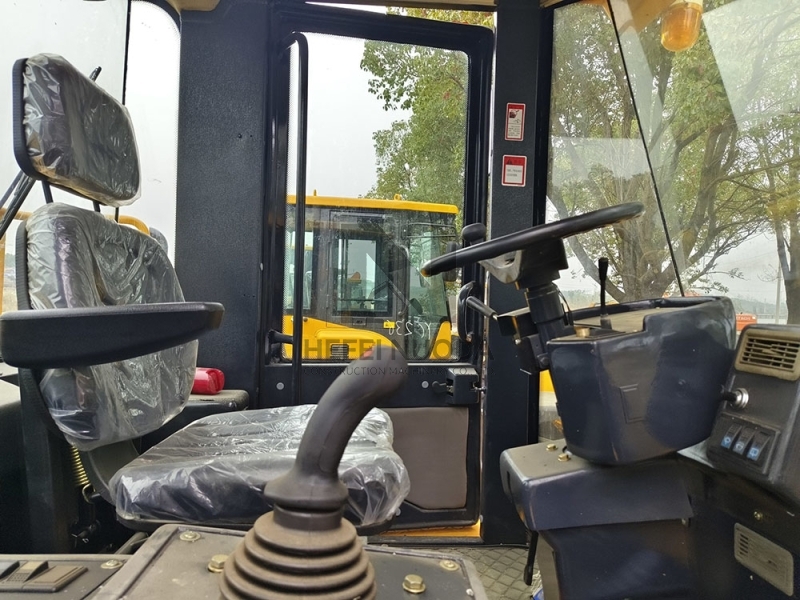 HIGH QUALITY and CHEAP PRICE  Used LiuGong 856 Wheel Loader for sale