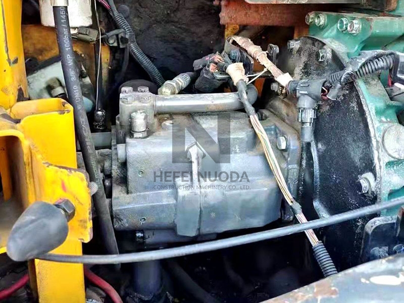 Volvo crawler EC80D used excavator for sale in China